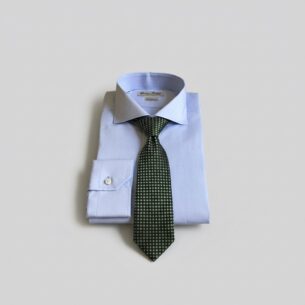 Hellblaues Business Hemd mit Haifisch Kragen für formellen Anzug oder sportliches Sakko