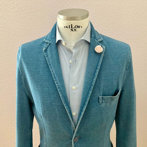 Ansteckblume Rosa, das Must-Have jeder Herren Sommergarderobe!