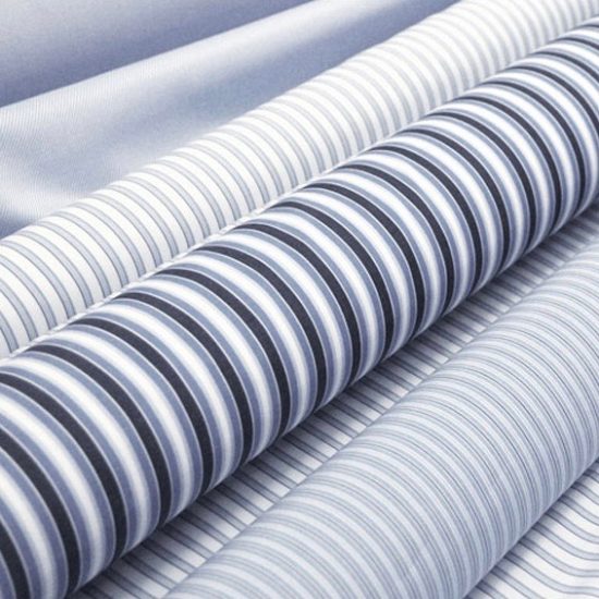Hochwertige Stoffe mit blau-weiss Streifen